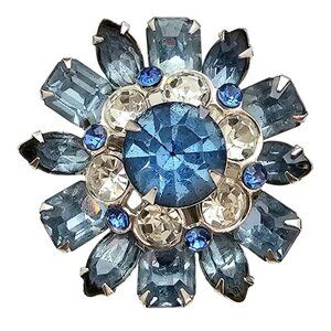Coro Flower Brooch Blue Round Cluster Pin Signed, C688